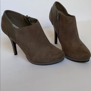 XAPPEAL greige booties